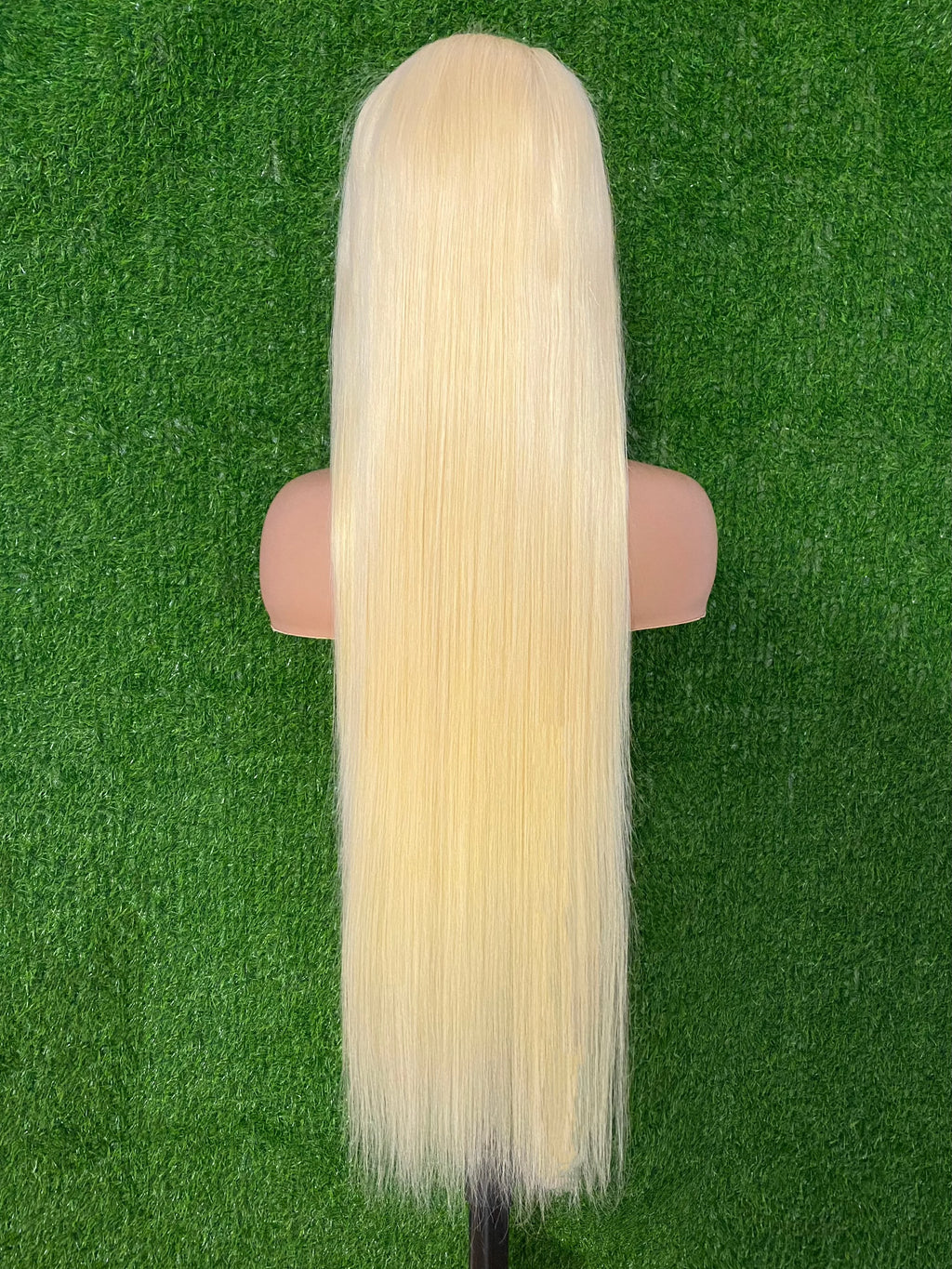 Platinum Glow | 613 Blonde Glueless HD Lace 5x5 Closure Wig Pre-Cut